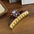 Pinza per capelli in resina bordeaux con fiocco di cristalli e perla su legno - Farfalla Rossa - Grande
