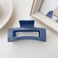 Pince à cheveux rectangulaire creuse de 8,5 cm en résine bleu foncé avec fini brillant - Moyen (8.8cm) / Bleu Brume