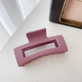 Pince à cheveux de 8,5cm en résine violet mat avec design rectangulaire creux - Lavande Mat (8.5cm)
