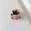 Mini-Haarklammer aus Acetat mit klassischem Schildpattmuster in Milchtee-Farbe - 2.6cm / Beige Schildpatt