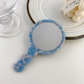 Specchio da trucco portatile con cornice in acetato floreale blu e rosa chic - 14,2 cm / Celeste