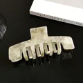Elegante pinza per capelli in acetato marmorizzato crema con scritte dorate per donna - Grigio Marmo