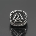 Anillo Vikingo Valknut vintage en acero inoxidable plateado con acabado martillado - US 7 / Plata Antigua