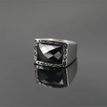 Anello chevalier vintage da uomo in acciaio inossidabile con gemma nera rettangolare - US 8 / Strass Nero Sfaccettato