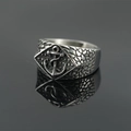Anello con sigillo retrò in acciaio inossidabile con ancora nautica e texture martellata - US 8 / Argento antico