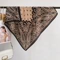 Eleganter quadratischer Seidenschal mit Paisleymuster und Punkten in Schwarz und Beige - Viereckiges Tuch / Gelb