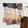 Élégant foulard en soie à fleurs géométriques aux tons orange et caramel suspendu - 180cm*85cm / Café Clair