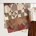 Foulard en soie avec motifs géométriques vintage en couleurs bordeaux et caramel - 180cm*85cm / Beige