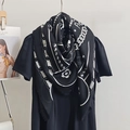 Elegant black and white geometric chain print scarf with chic camellia floral patterns - Black (130CX108-2) / 130x130cm