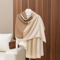 Elegant lightweight scarf with geometric patterns and floral print for beach sun protection - 180x85cm / Beige Splicing Floral (LM218-1)