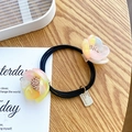 Élastique à cheveux élégant avec fleurs doubles en résine et étiquette en métal doré - Jaune-Rose