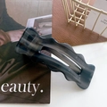 Extra large dark grey translucent hair claw clip with unique wavy edges for women - Large (11.5cm) / Striped Black
