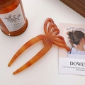 Forcina per capelli in acetato con farfalla traforata e motivo tartarugato - Caffè-13cm