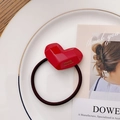 Élastique à cheveux coloré avec breloque cœur rouge et gravure dorée faite à la main - Rouge