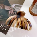 Large amber acetate hair claw clip with golden metal frame for elegant hairstyling - 8.9CM / Beige Tortoise Shell