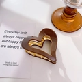 Elegant heart-shaped coffee brown acetate hair claw clip with golden metal teeth - 6cm / Caramel color