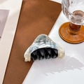 Elegant acetate shark hair claw clip in grey marble and black for various hairstyles - Black Gray-8.2cm