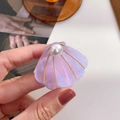 Eleganter lila Muschel Haarclip mit Perlenverzierung und goldenen Akzenten - Muschelform (4cm) / Blau Lila (4cm)
