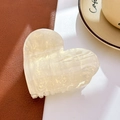 Cremeweiße herzförmige Haarklammer aus Acetat mit Marmor-Textur für Damen - 8.6cm / Irisierendes Weiß