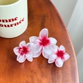 Set de tres pinzas para el cabello con diseño de flores de frangipani en degradado - Grande / Rojo