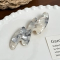 Minimalist acetate hair clip with white grey marble texture and wavy pattern design - Marble Gray