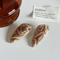 Set of two amber acetate hair clips with stylish marble texture and streamlined design - Geometric White Coffee 5.5cm
