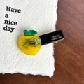 Molletta per capelli a forma di limone in acetato giallo con foglia verde e strass - Limone
