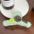 Pince à cheveux en peluche vert clair avec boutons et cordon pour styles d'automne - Vert