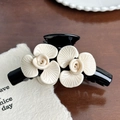 Grande molletta per capelli nera elegante con decorazioni floreali color crema vintage - Fiore Bianco