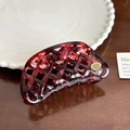 Pinza per capelli vintage francese con intaglio a griglia rosso scuro e accento dorato - Pinza Rosso Vino (8.6cm)