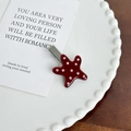 Barrette étoile rouge foncé avec strass roses et finition émaillée brillante - Pince à Cheveux (4.3cm) / Rouge Foncé