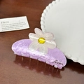Violetter Haarklammer mit Perlmutt-Effekt, Gänseblümchen und Flowers-Schriftzug - Weiß Einzelne Blume Haarkralle