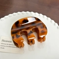 Elegant tortoiseshell hair claw clip in amber and brown leopard print for women - M Shape-Orange-7.9cm