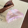 Pinza per capelli in acetato marmorizzato rosa e viola con elegante finitura perlata - 8.2cm / Viola Metallico