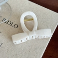 Elegante pinza per capelli a fiocco bianco crema effetto marmo con molla dorata - Bianco / Piccolo