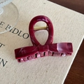 Elegant burgundy marble bow hair claw clip made of premium resin with gold metal spring - Dark Red / Small-8.1cm