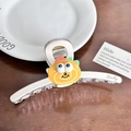 Niedliche weiße Haarklammer aus Acryl mit gelber Schnecke und Lucky-Schriftzug - Reisweiß Groß