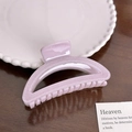 Pince à cheveux violette scintillante en forme de croissant pour coiffures chic - Style Demi-cercle (9.5cm) / Violet Clair