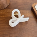 Elegante pinza per capelli in resina bianco crema con design a spirale minimalista - Fiocco - Bianco Latte - 8.1cm