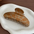 Eleganter Haarclip mit Leopardenmuster in Braun- und Beigetönen auf Keramiktablett - Grau-10.7cm