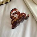 Brown resin hair claw with gold stripe patterns in a serpentine curve design - Wave-Dark Coffee / 8.1cm