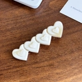 Pasador de pelo de acetato blanco crema con cuatro corazones unidos para mujer - Blanco Crema (5.5cm)