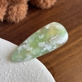 Waterdrop-shaped acetate hair clip in light green marble with golden lettering - 4.5CM / Floral Green