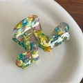Colorful marbled acetate hair claw with wavy geometric design and handmade gold lettering - Yellow Green (Gold Label)