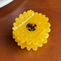 Cute yellow acetate daisy hair claw clip with leopard print center and gold dots - Yellow-7cm