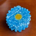 Daisy flower hair claw clip in blue acetate marble finish with yellow center - Blue-7cm