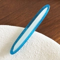 Eleganter blau-weißer Haarklammer aus Acetat mit moderner Schiffchenform und Struktur - Groß / Blau