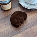 Pinza per capelli minimalista marrone scuro floccata con elegante texture in velluto - Ellisse / caffè