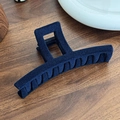 Navy blue flocked velvet hair claw clip in a square minimalist style for women - Blue Rectangle
