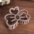 Pince à cheveux papillon marron foncé mat avec design ajouré élégant et dents solides - Marron